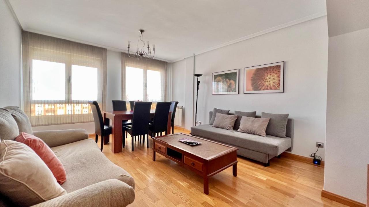 Ferienwohnung Housingleon - Conde Duplex Con Garaje Gratuito Exterior foto