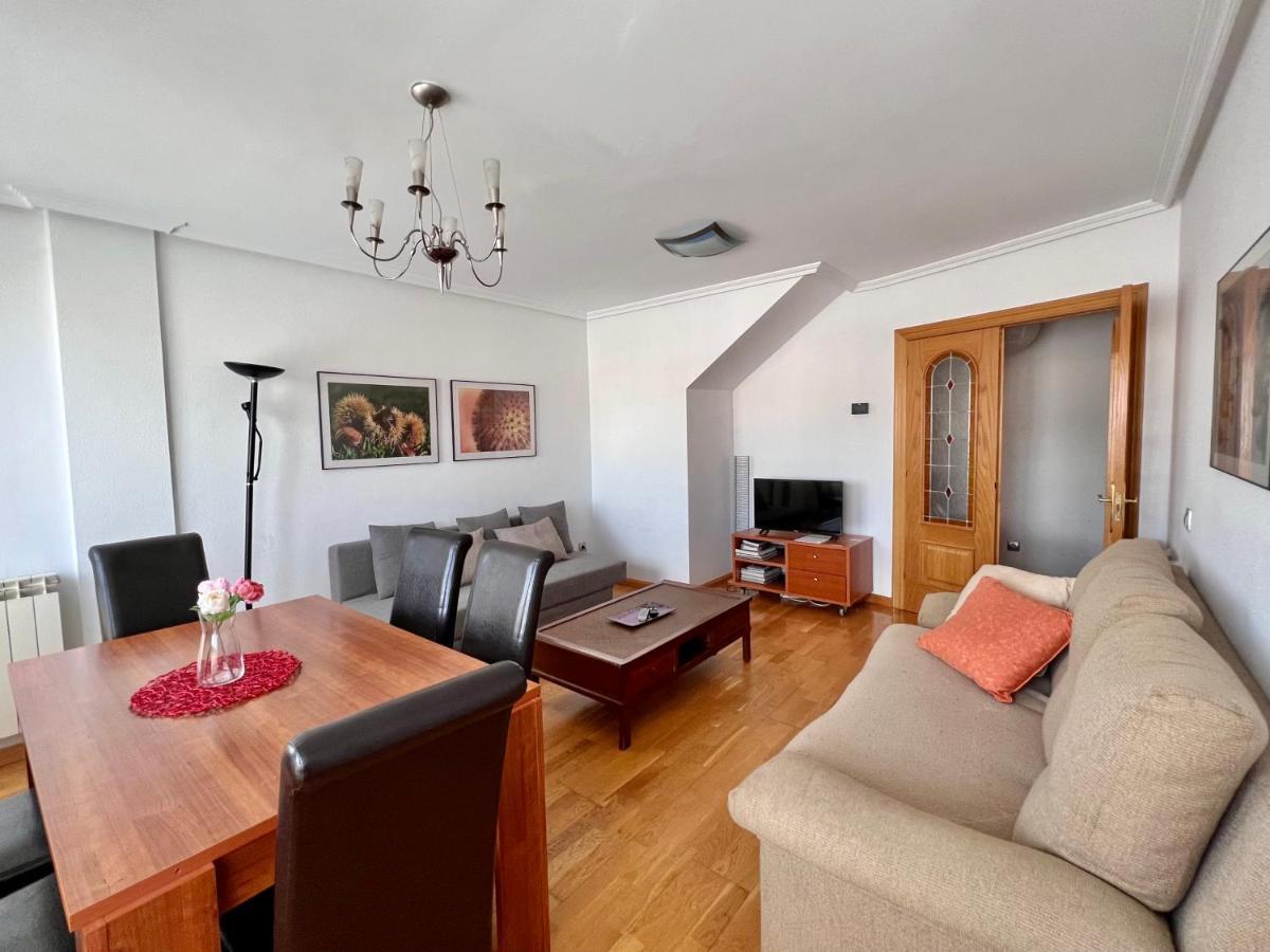 Ferienwohnung Housingleon - Conde Duplex Con Garaje Gratuito Exterior foto