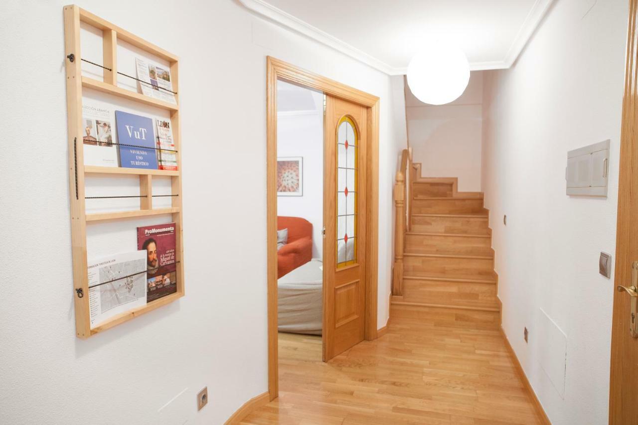 Ferienwohnung Housingleon - Conde Duplex Con Garaje Gratuito Exterior foto